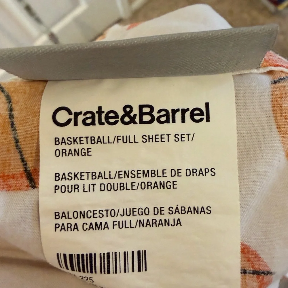 Crate and Barrel Kids Basketball Print Kids Bedding Set with Quilt/Comforter
